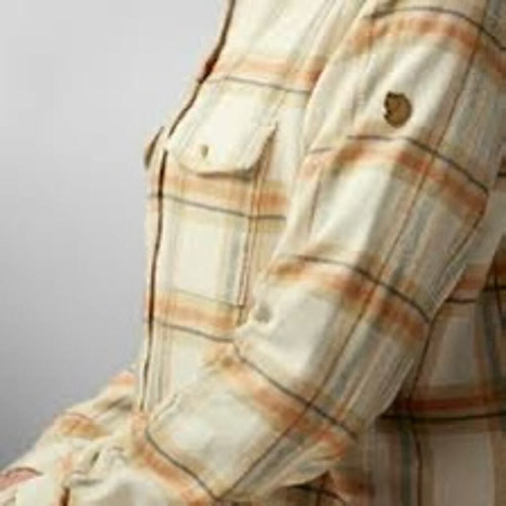 Fjällräven Women's Övik Heavy Flannel Shirt Size Medium - Picture 2 of 9